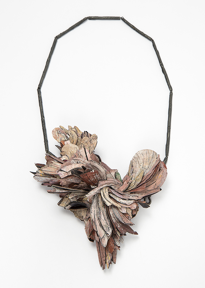 Attai Chen, Untitled (Free radical series). Necklace, 2015. Materials: Paper, paint, glue, silver. 270x150x 80 mm. Photo: Attai Chen