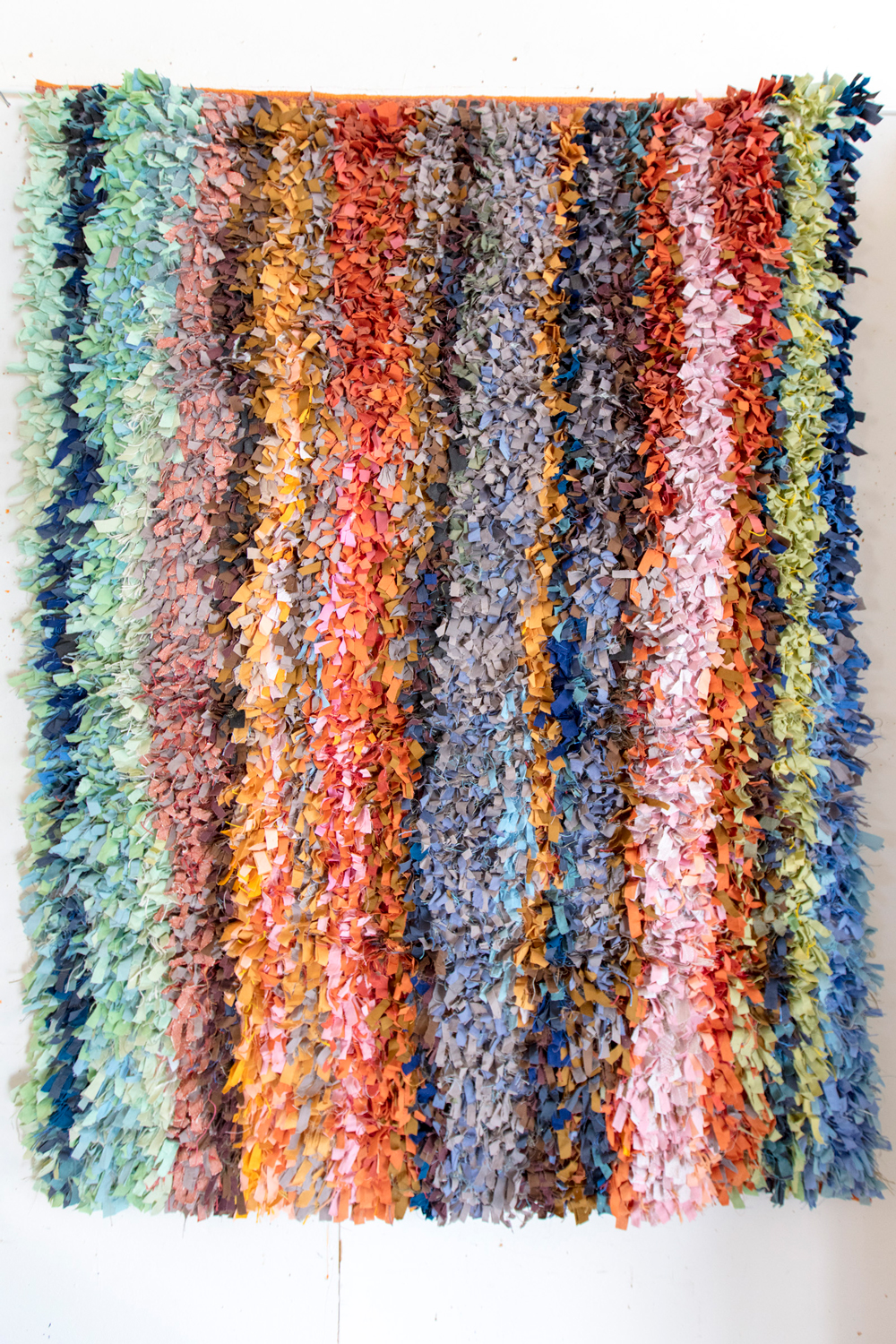 Kerstin Åsling, ”Höstränder”. Teknik: Trasrya. Foto: Lars Åsling