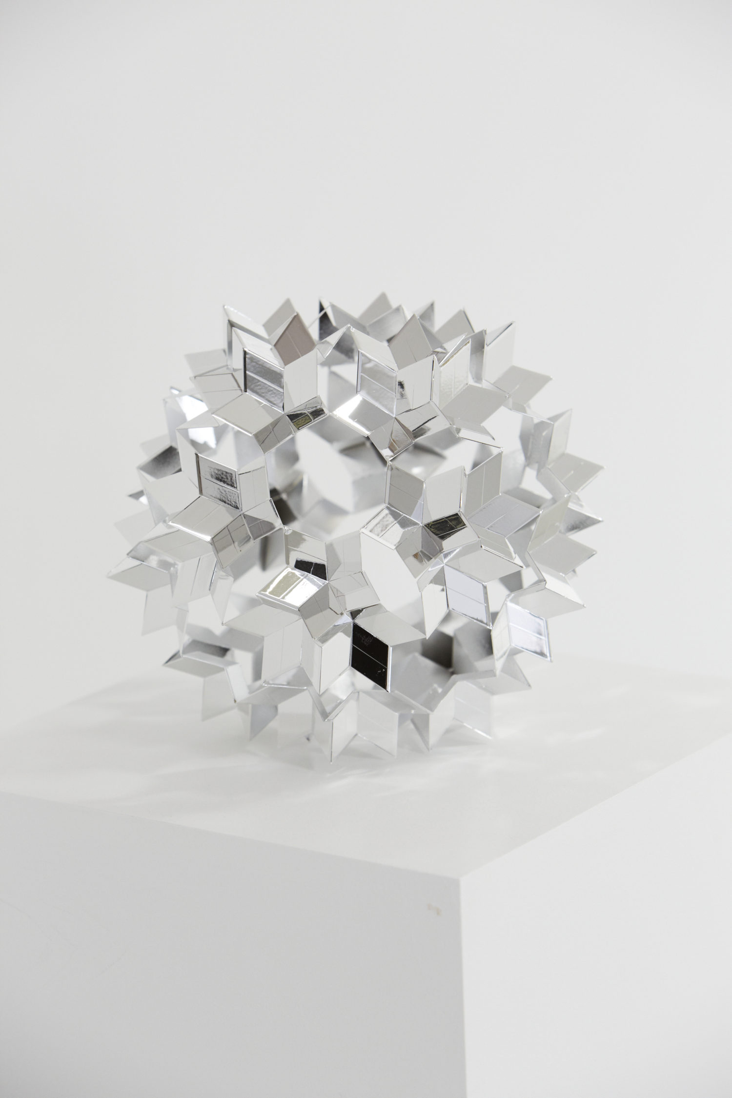 Isaji Yugo, Cutter, sculpture, 2012. Photo by Kasagi Yasuyuki