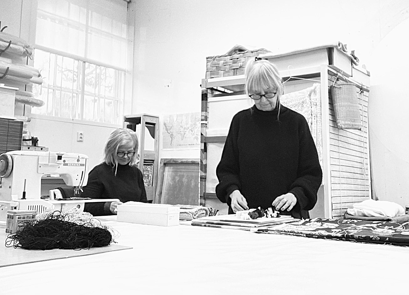 Kerstin & Elisabeth. Bild från ateljen.